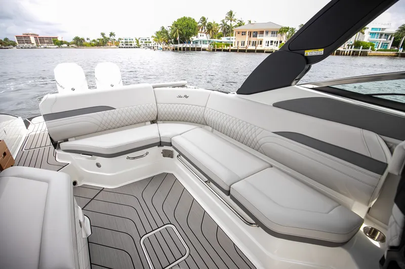 Slide: The Image of Sea Ray SLX 280 Outboard 2026 - 28
