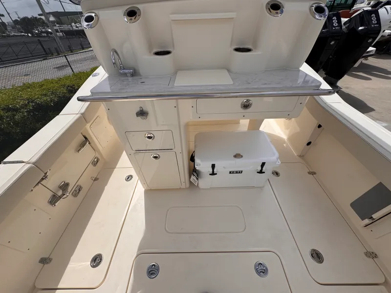 Slide: The Image of Scout 260 LXF 2026 - 10