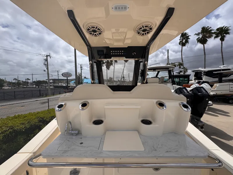 Slide: The Image of Scout 260 LXF 2026 - 11