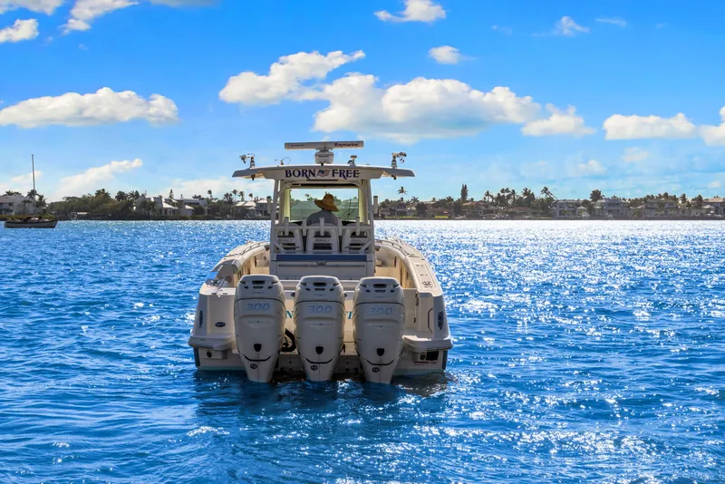 Slide: The Image of Boston Whaler 350 OUTRAGE 2014 - 13