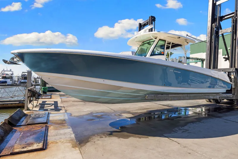 Slide: The Image of Boston Whaler 350 OUTRAGE 2014 - 14