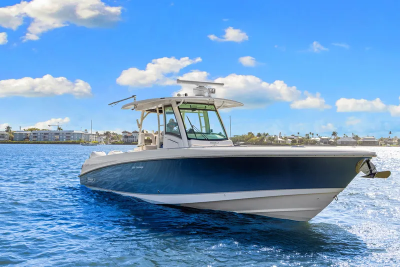 Slide: The Image of Boston Whaler 350 OUTRAGE 2014 - 2