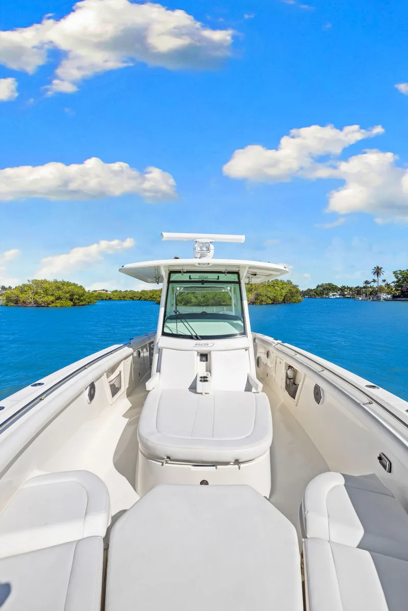 Slide: The Image of Boston Whaler 350 OUTRAGE 2014 - 22