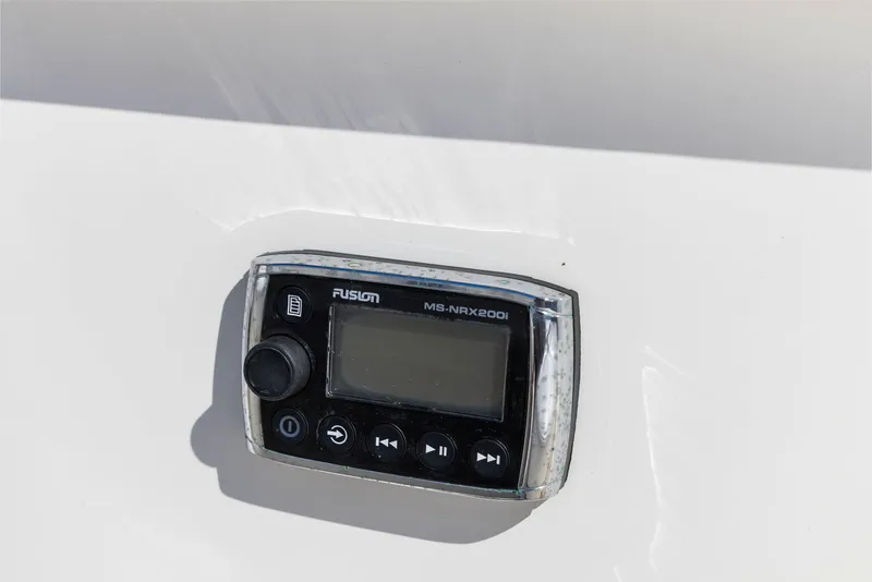 Slide: The Image of Boston Whaler 350 OUTRAGE 2014 - 36