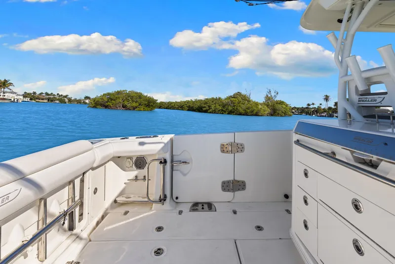 Slide: The Image of Boston Whaler 350 OUTRAGE 2014 - 46