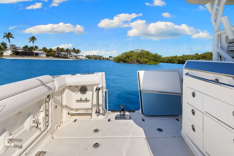 Slide: The Image of Boston Whaler 350 OUTRAGE 2014 - 47