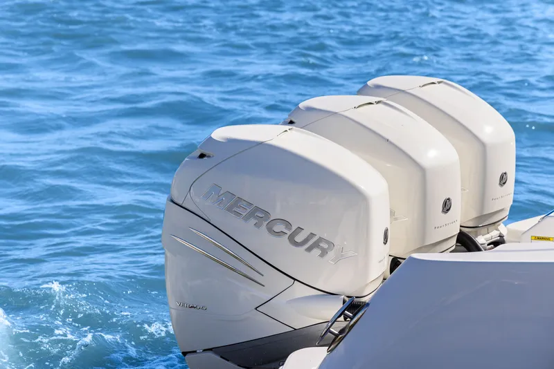 Slide: The Image of Boston Whaler 350 OUTRAGE 2014 - 49