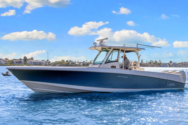 Slide: The Image of Boston Whaler 350 OUTRAGE 2014 - 5