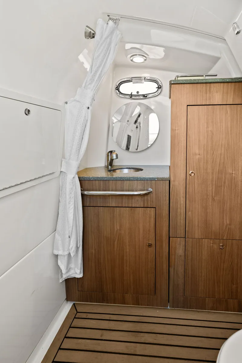 Slide: The Image of Boston Whaler 350 OUTRAGE 2014 - 53