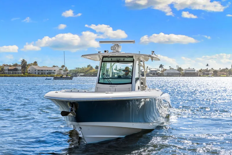 Slide: The Image of Boston Whaler 350 OUTRAGE 2014 - 9