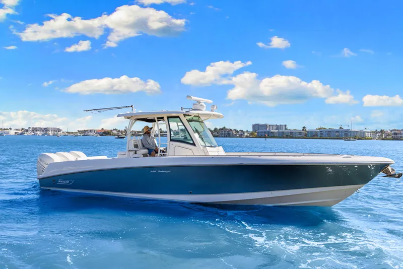 The Image of Boston Whaler 350 OUTRAGE 2014 - 0