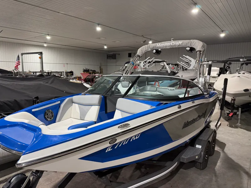 Slide: The Image of Mastercraft X20 2016 - 2