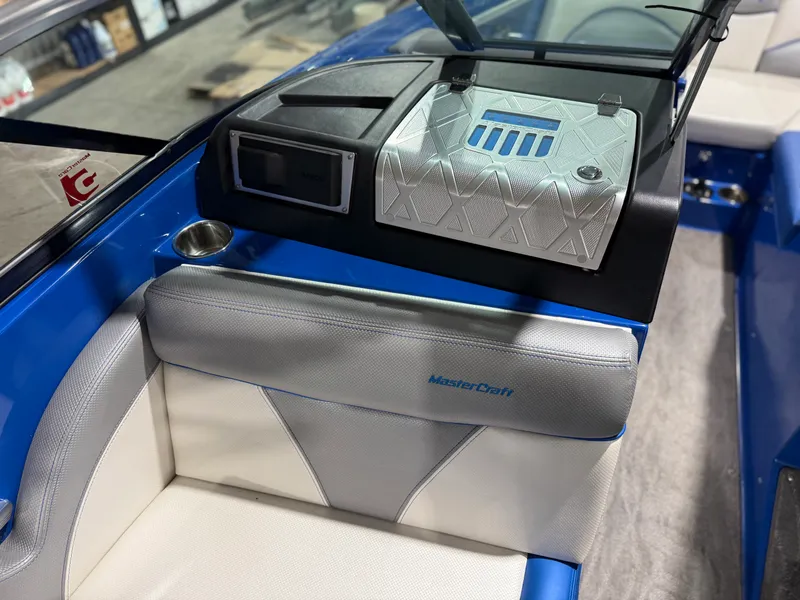 Slide: The Image of Mastercraft X20 2016 - 28