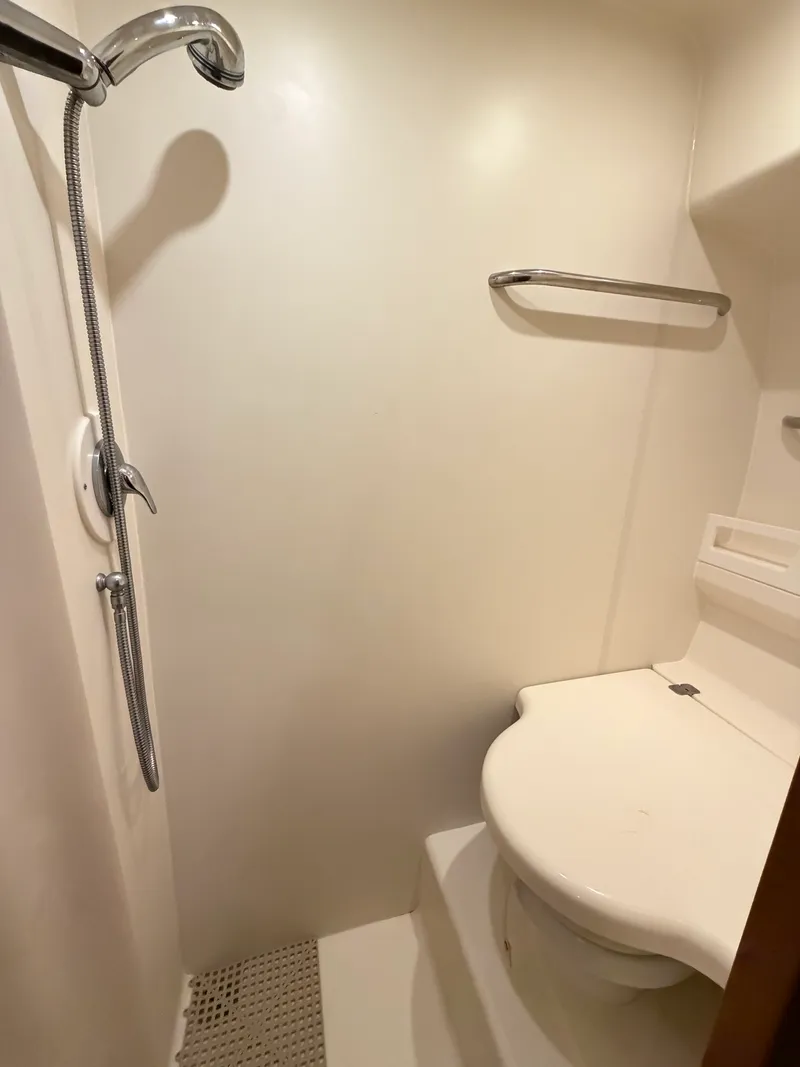 Slide: The Image of Tiara 43 SOVRAN 2009 - 21