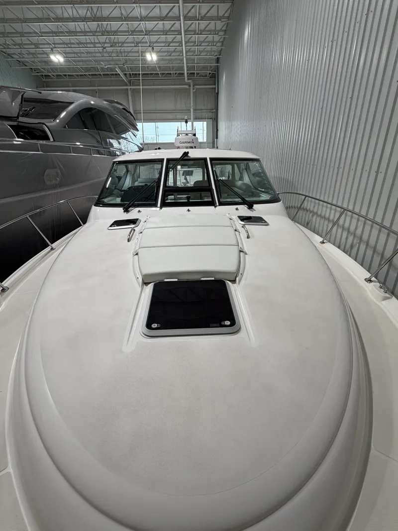 Slide: The Image of Tiara 43 SOVRAN 2009 - 29