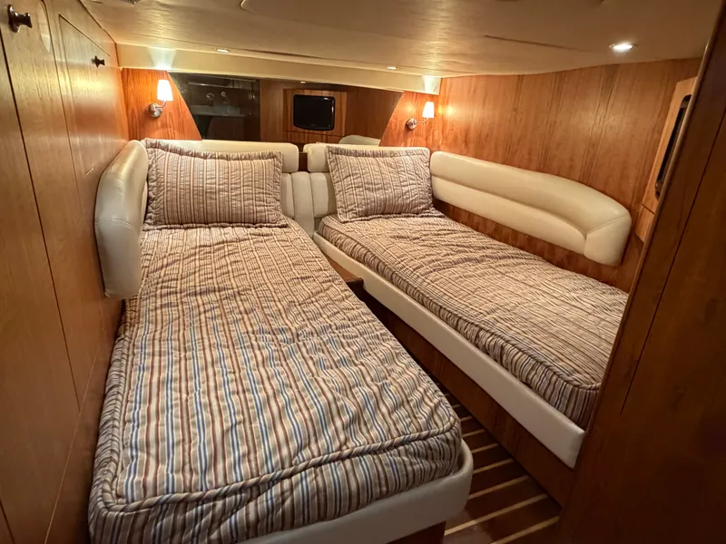 Slide: The Image of Tiara 43 SOVRAN 2009 - 51