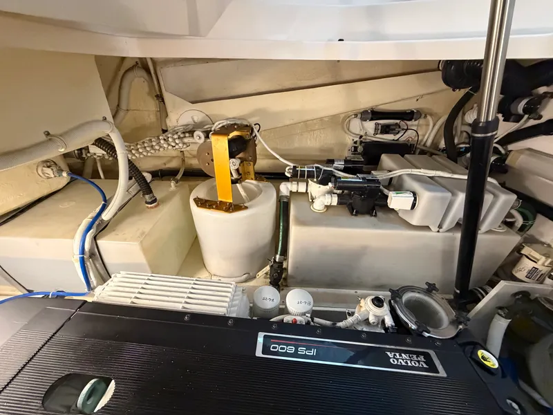 Slide: The Image of Tiara 43 SOVRAN 2009 - 55