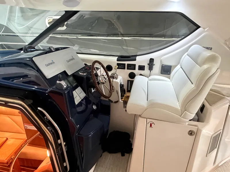 Slide: The Image of Tiara 43 SOVRAN 2009 - 64