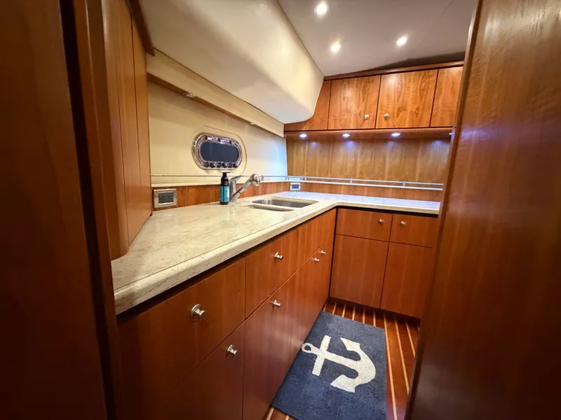 Slide: The Image of Tiara 43 SOVRAN 2009 - 69