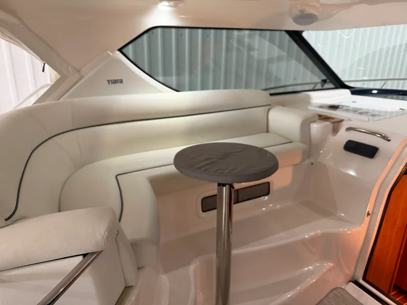 Slide: The Image of Tiara 43 SOVRAN 2009 - 22