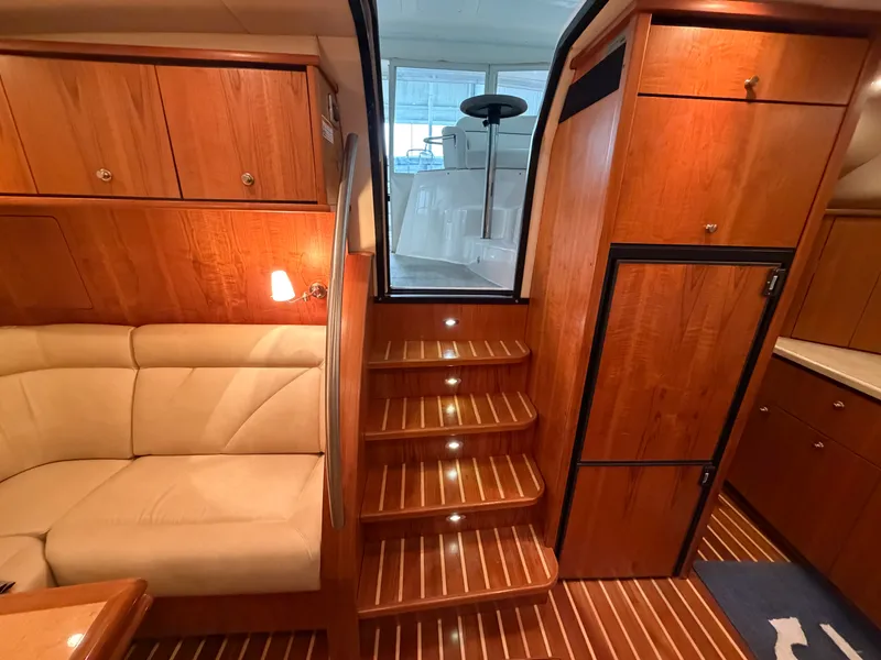 Slide: The Image of Tiara 43 SOVRAN 2009 - 74