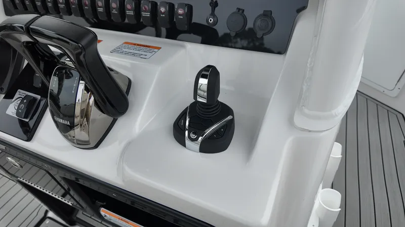 Slide: The Image of Yamaha 255FSH SP H 2026 - 16