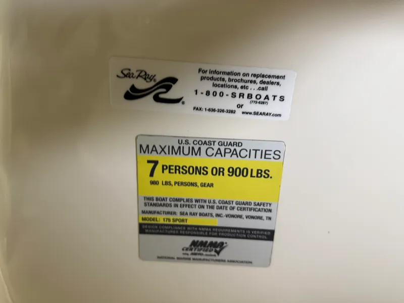 Slide: The Image of Sea Ray 175 2009 - 5