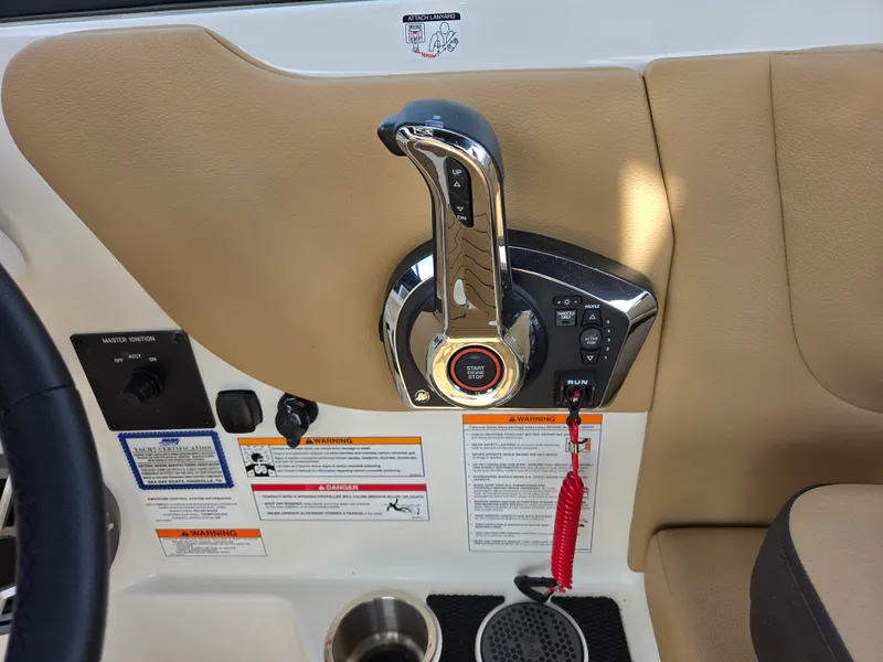 Slide: The Image of Sea Ray SDX 270 Outboard 2026 - 23