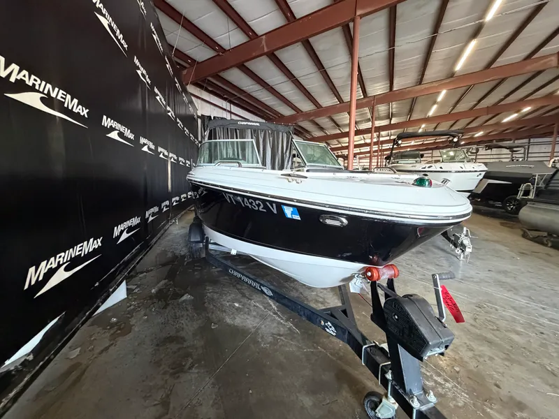 Slide: The Image of Chaparral 21 H20 DELUXE 2018 - 1