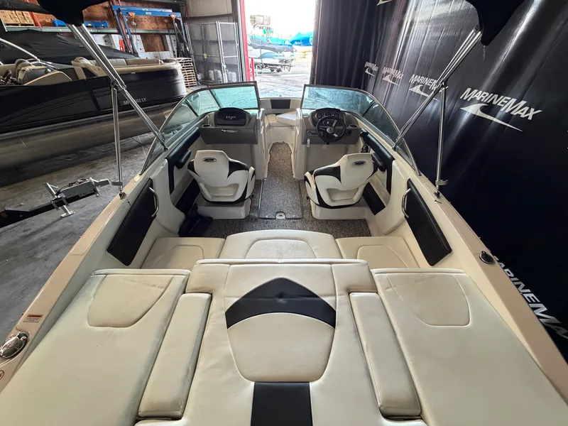 Slide: The Image of Chaparral 21 H20 DELUXE 2018 - 11