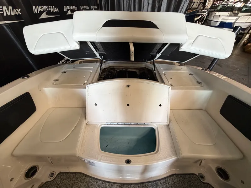 Slide: The Image of Chaparral 21 H20 DELUXE 2018 - 14