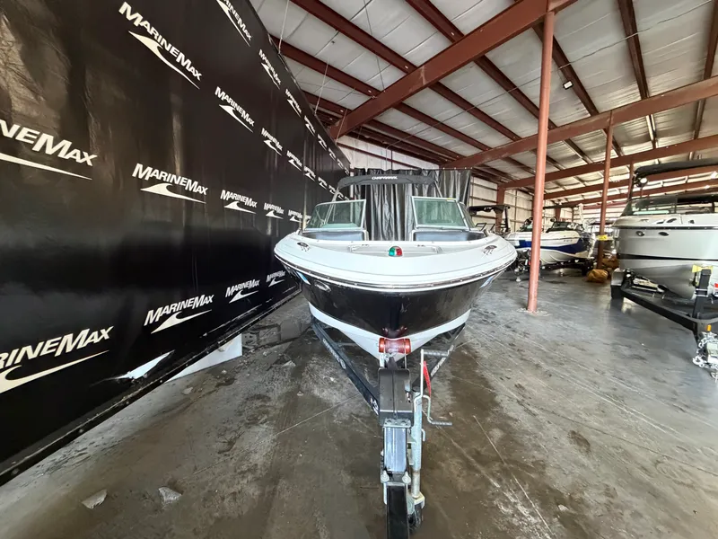 Slide: The Image of Chaparral 21 H20 DELUXE 2018 - 2