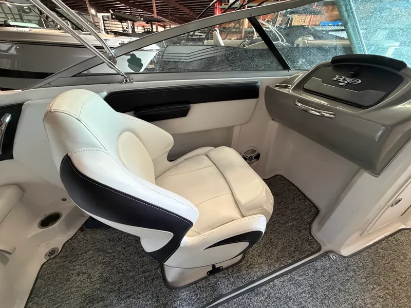 Slide: The Image of Chaparral 21 H20 DELUXE 2018 - 21