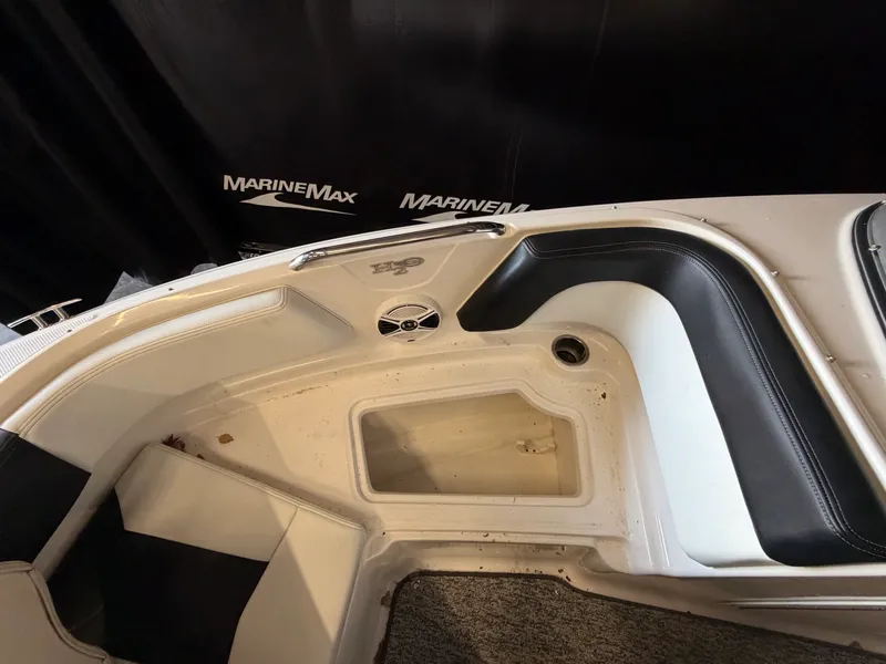 Slide: The Image of Chaparral 21 H20 DELUXE 2018 - 37