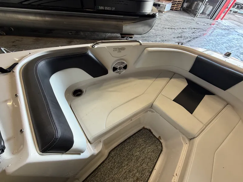 Slide: The Image of Chaparral 21 H20 DELUXE 2018 - 39