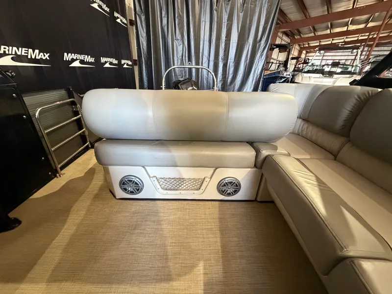 Slide: The Image of Harris Grand Mariner 250 2019 - 16