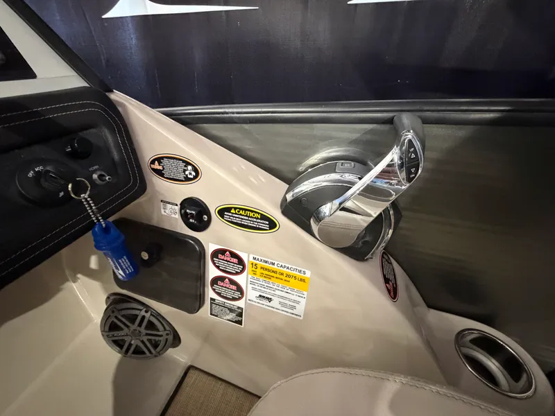 Slide: The Image of Harris Grand Mariner 250 2019 - 31