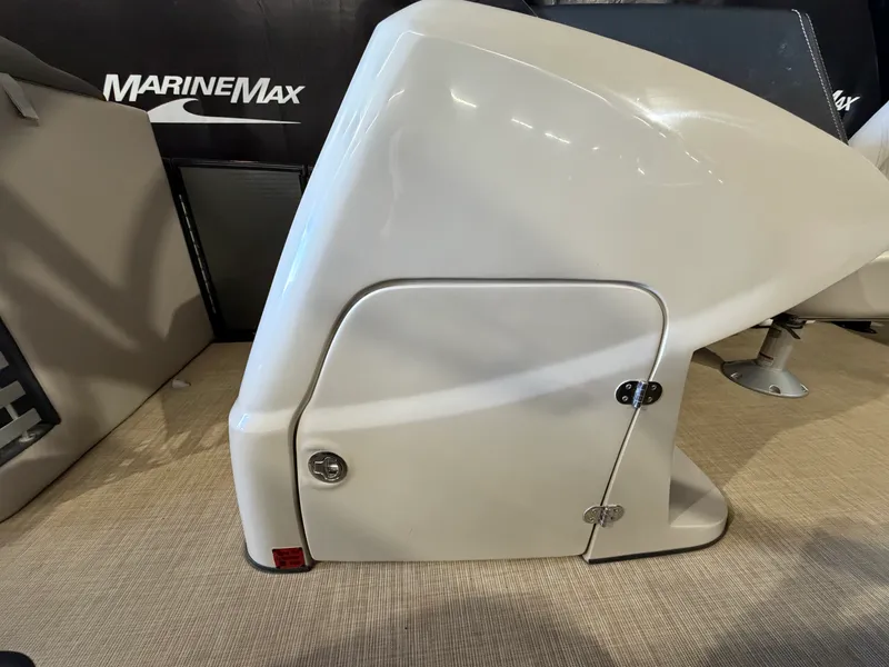 Slide: The Image of Harris Grand Mariner 250 2019 - 39