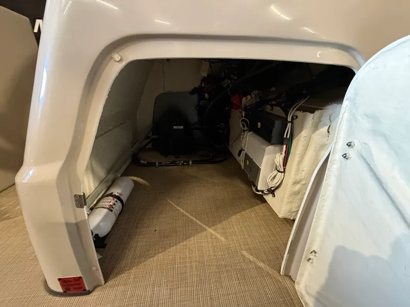 Slide: The Image of Harris Grand Mariner 250 2019 - 40