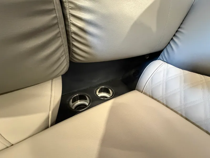 Slide: The Image of Harris Grand Mariner 250 2019 - 60