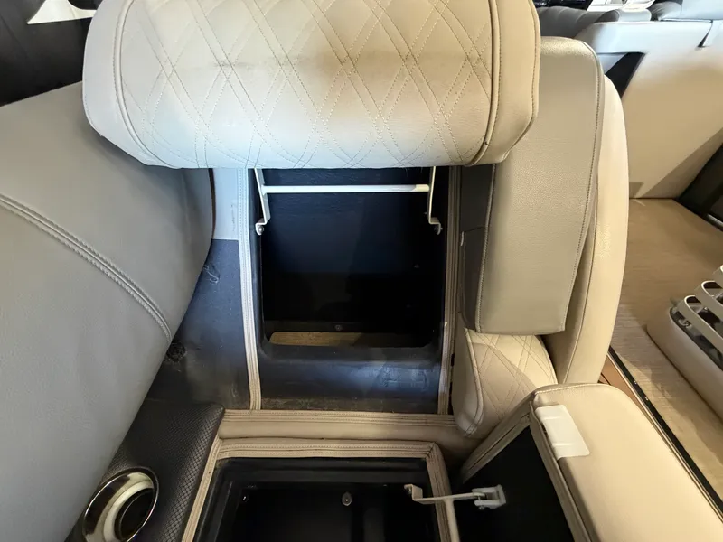 Slide: The Image of Harris Grand Mariner 250 2019 - 62