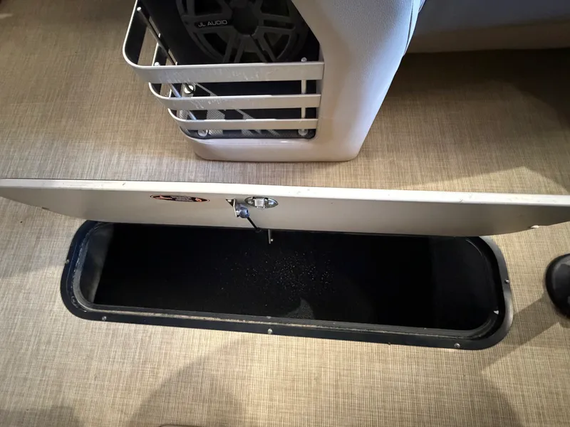 Slide: The Image of Harris Grand Mariner 250 2019 - 65