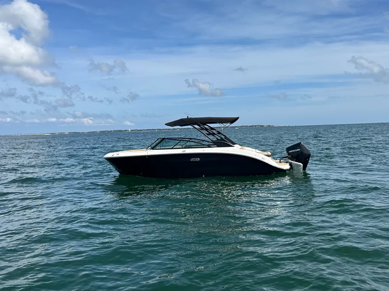 Slide: The Image of Sea Ray SDX 250 Outboard 2026 - 1