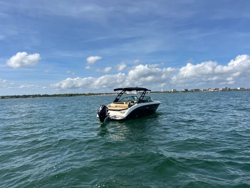 Slide: The Image of Sea Ray SDX 250 Outboard 2026 - 4