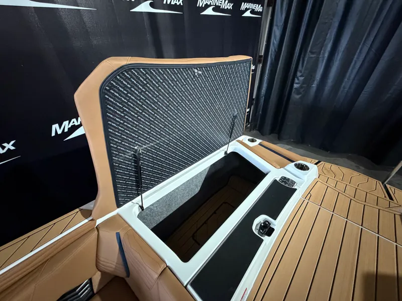 Slide: The Image of Nautique Super Air Nautique G25 2026 - 17