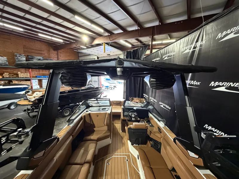 Slide: The Image of Nautique Super Air Nautique G25 2026 - 23