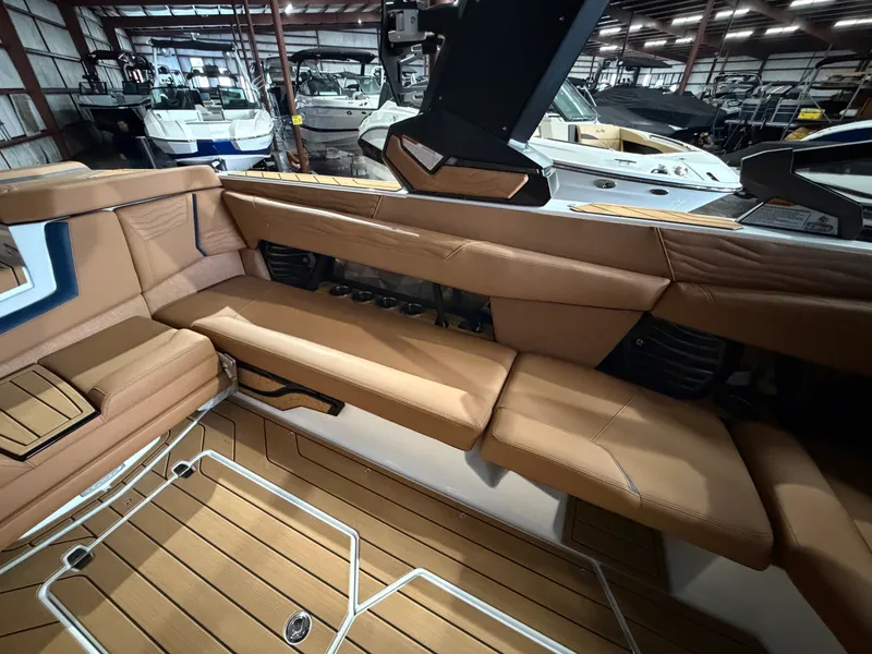 Slide: The Image of Nautique Super Air Nautique G25 2026 - 35
