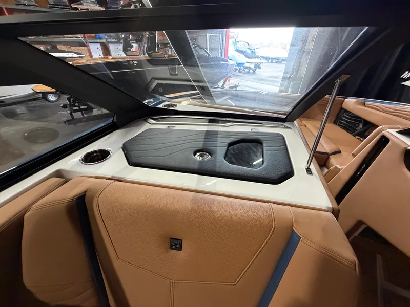 Slide: The Image of Nautique Super Air Nautique G25 2026 - 42