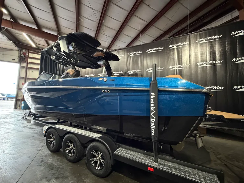 Slide: The Image of Nautique Super Air Nautique G25 2026 - 5