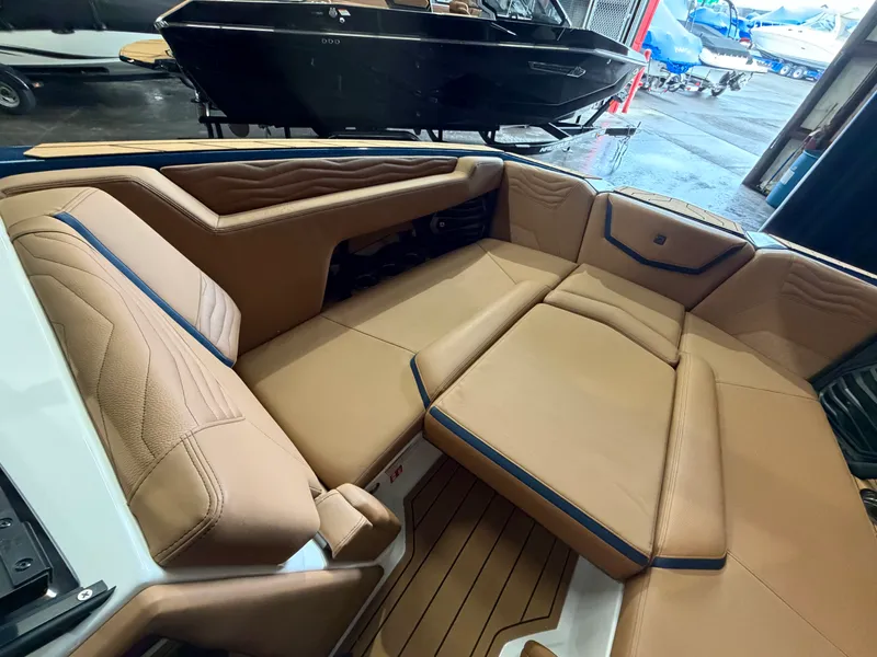 Slide: The Image of Nautique Super Air Nautique G25 2026 - 58